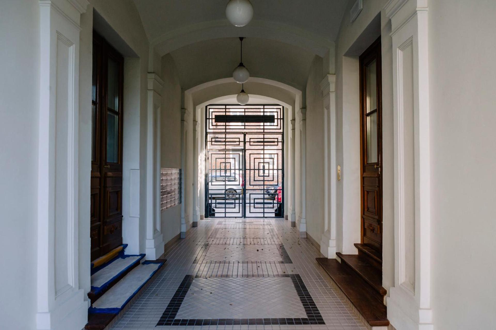 French Touch: Romantyczny Apartament W Kamienicy Varşovia Exterior foto